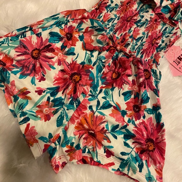Girl floral romper size 14/16 fit on size 10/12 - Picture 2 of 5